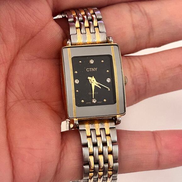 CTNY Silver Gold Black Dial 19mm Women’s Quartz Watch Working New Battery - Picture 5 of 8